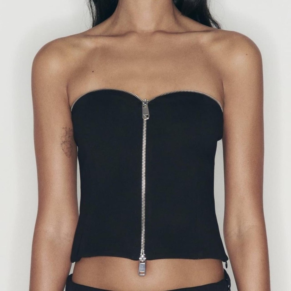 STRAPLESS ZIPPER TOP